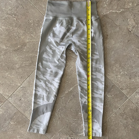 NWOT Ryderwear Camo Seamless High Waisted Leggings - S Light Grey Camoflaugr - Picture 8 of 16